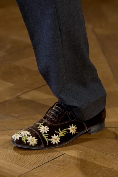 Look 50